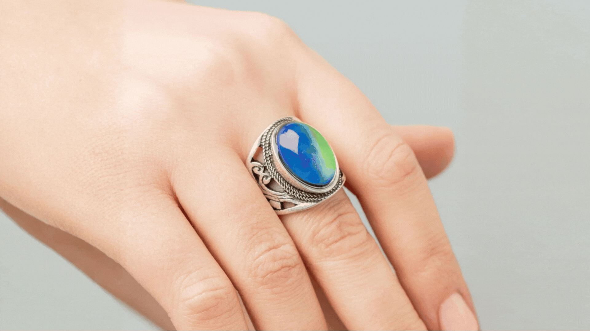 16 Mood Ring Colors & Their Meanings