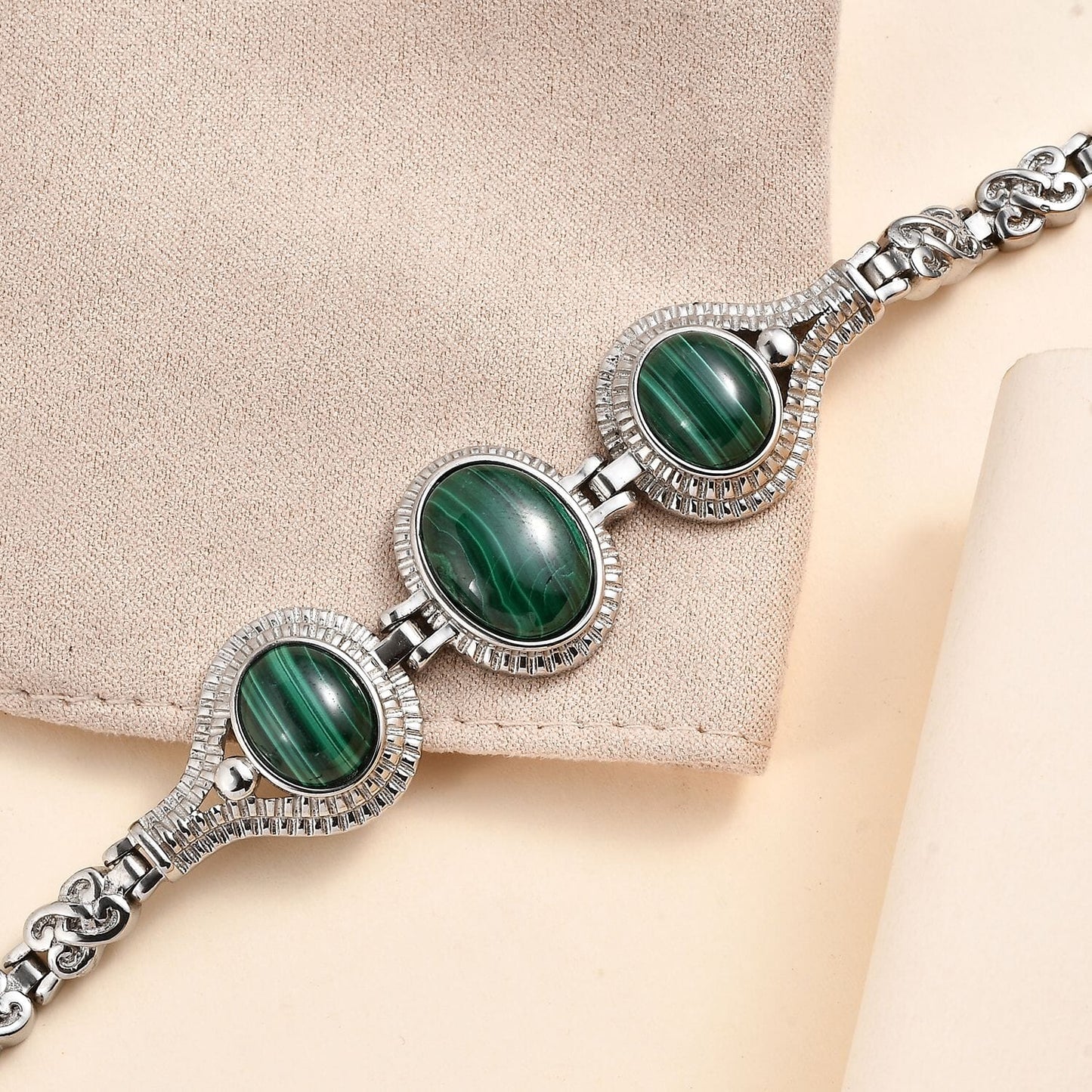 Crystal Toggle Clasp Bracelet – For Bold Energy & Inner Strength