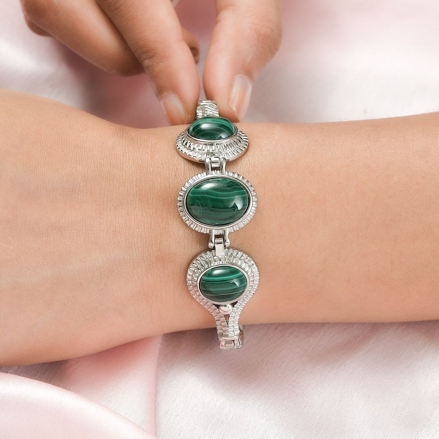 Crystal Toggle Clasp Bracelet – For Bold Energy & Inner Strength