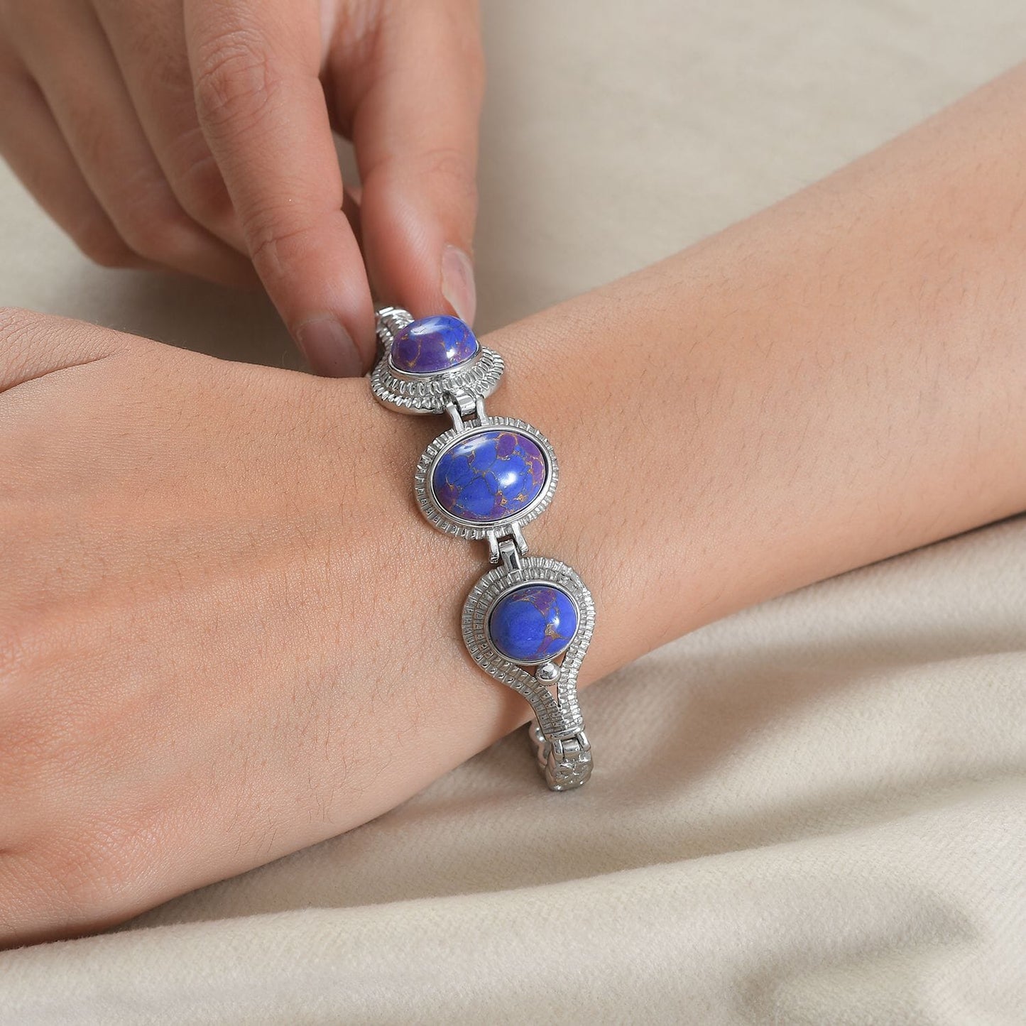 Crystal Toggle Clasp Bracelet – For Bold Energy & Inner Strength
