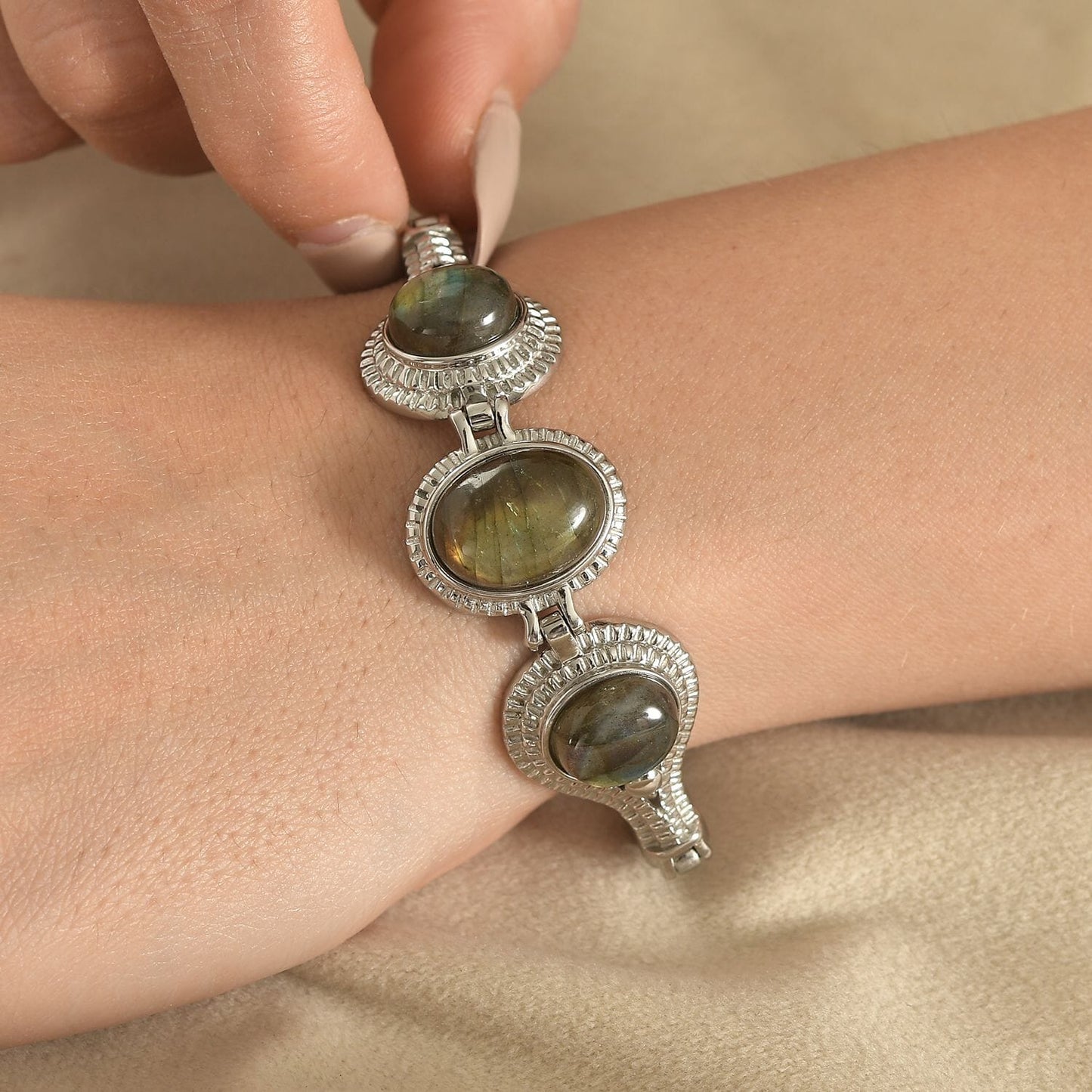 Crystal Toggle Clasp Bracelet – For Bold Energy & Inner Strength