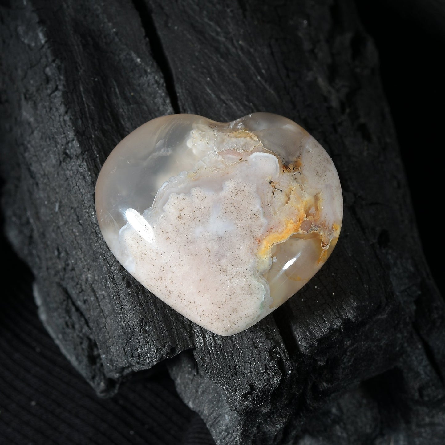 Flower Agate Heart: Crystal for Personal Growth