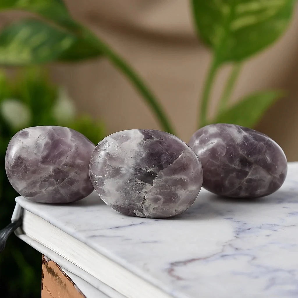 Lepidolite Galet – Your Palm-Sized Pause Button
