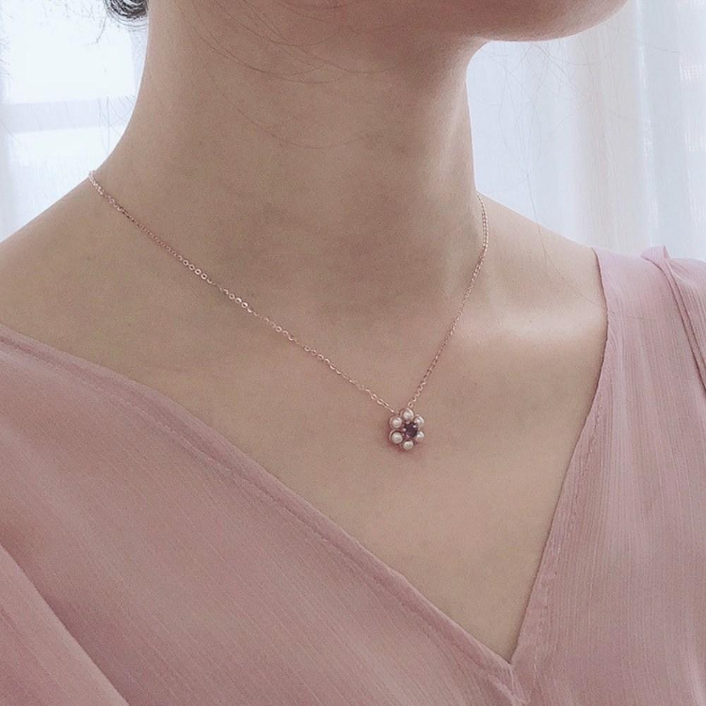 Gold Flower Amethyst Necklace