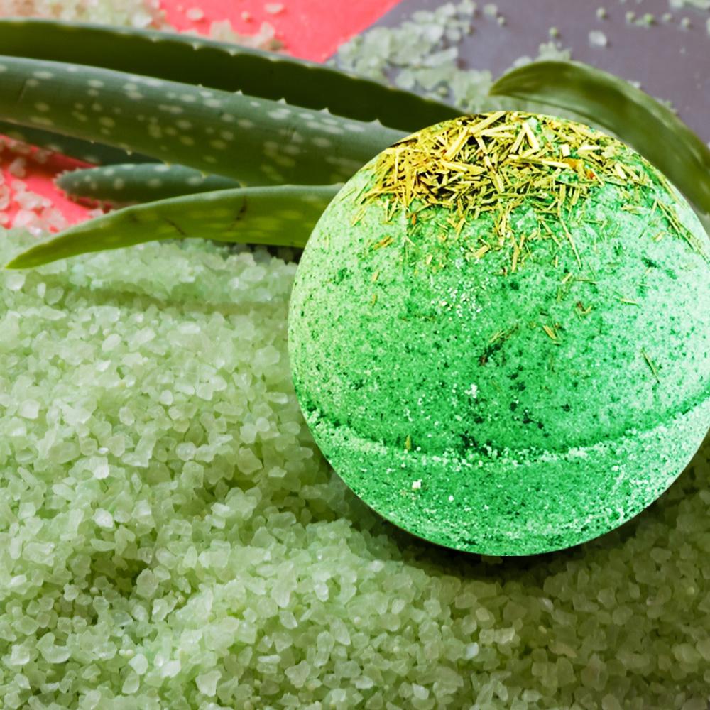Fresh Cut Grass Bath Bomb