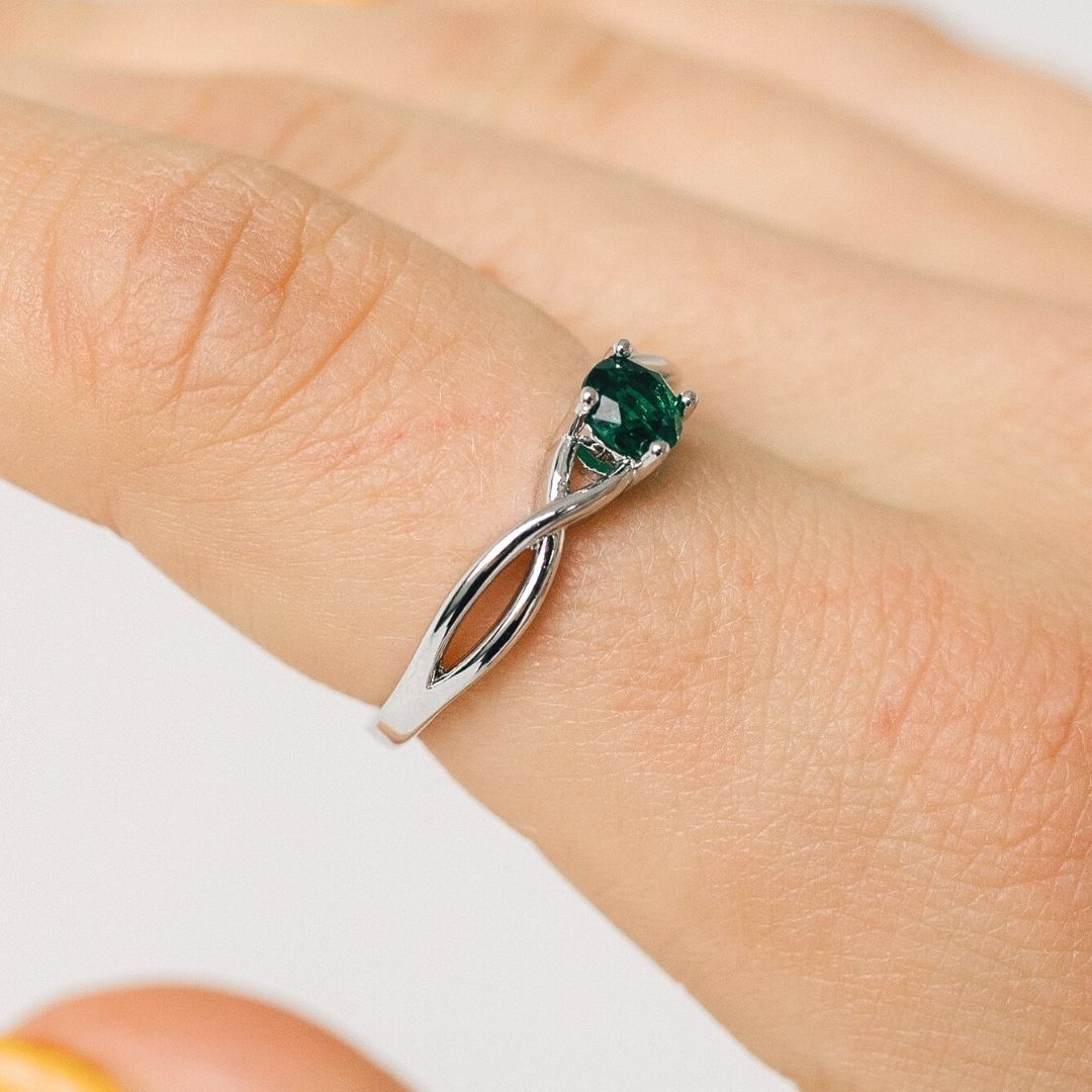 Silver Emerald Ring