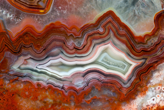 Crazy Lace Agate Meaning: Healing Properties & Daily Uses