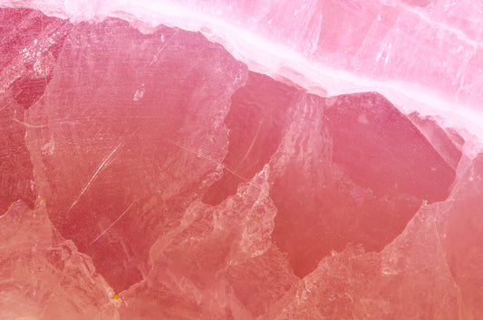 Rose Quartz Meaning: Healing Properties & Daily Uses