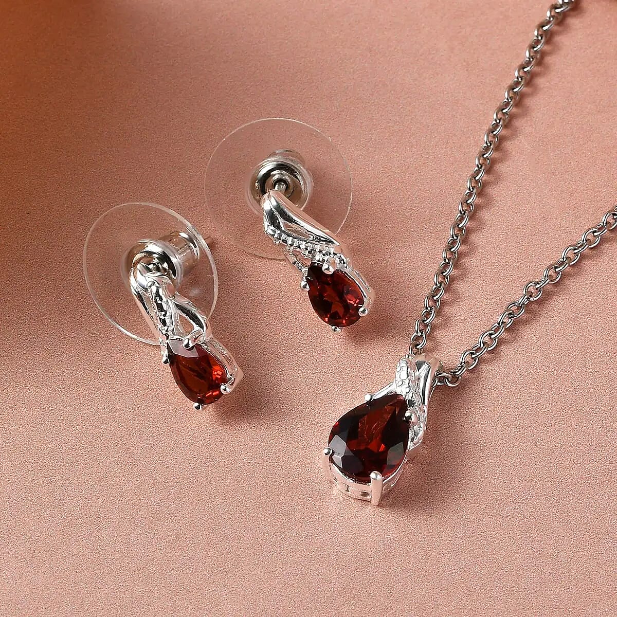 Mozambique Garnet Earrings & Pendant Necklace Set — Passion, Harmony & Everyday Elegance
