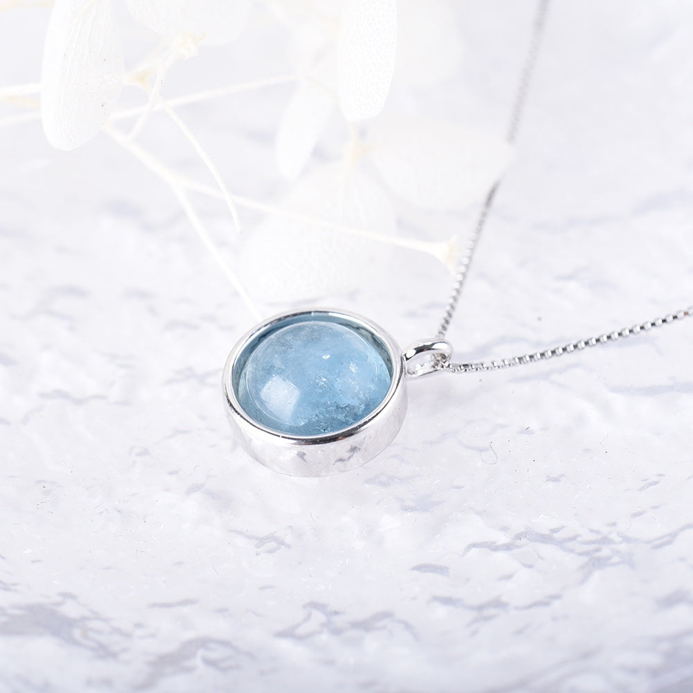 Classy Aquamarine Stone Pendant