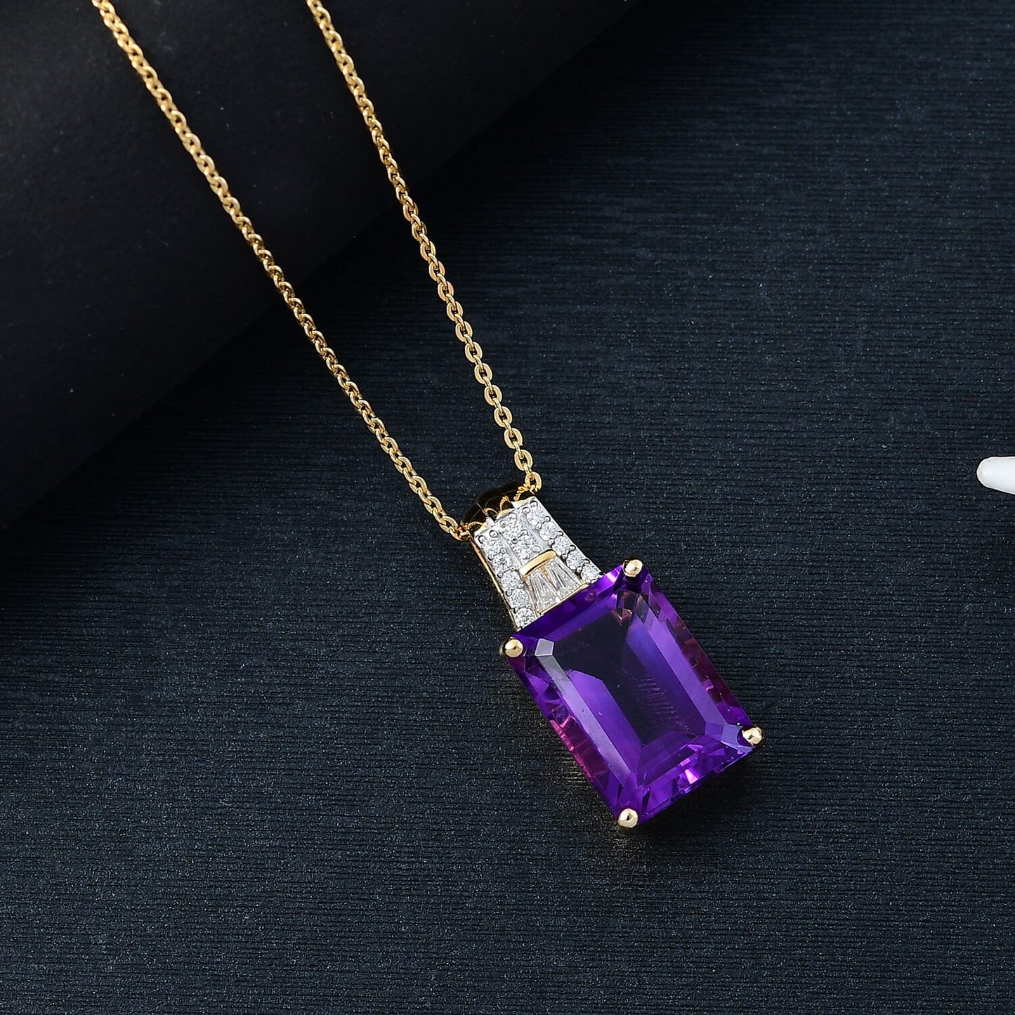 Lusaka Amethyst & Moissanite Pendant – A Majestic Touch of Luxury (AAA Grade)