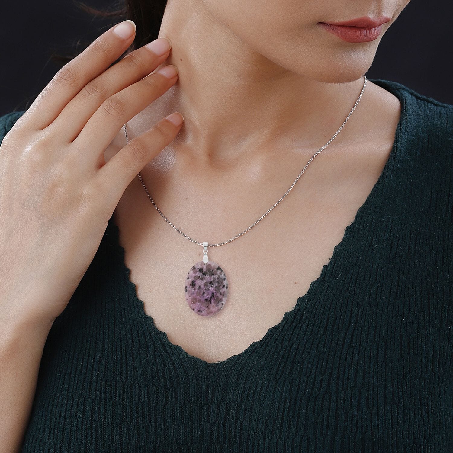 Oval Gemstone Necklace – A Boost of Emotional Healing