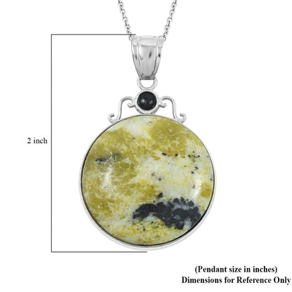 Coyote Moon Crystal Necklace – For Lunar Energy & Bold Intuition