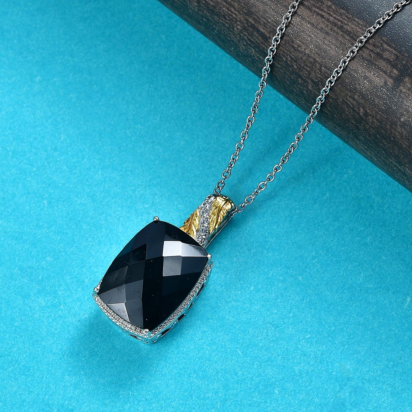 Amethyst, Black Spinel and Verde Onyx Pendant Necklace – Gold Plated and Platinum Bonded