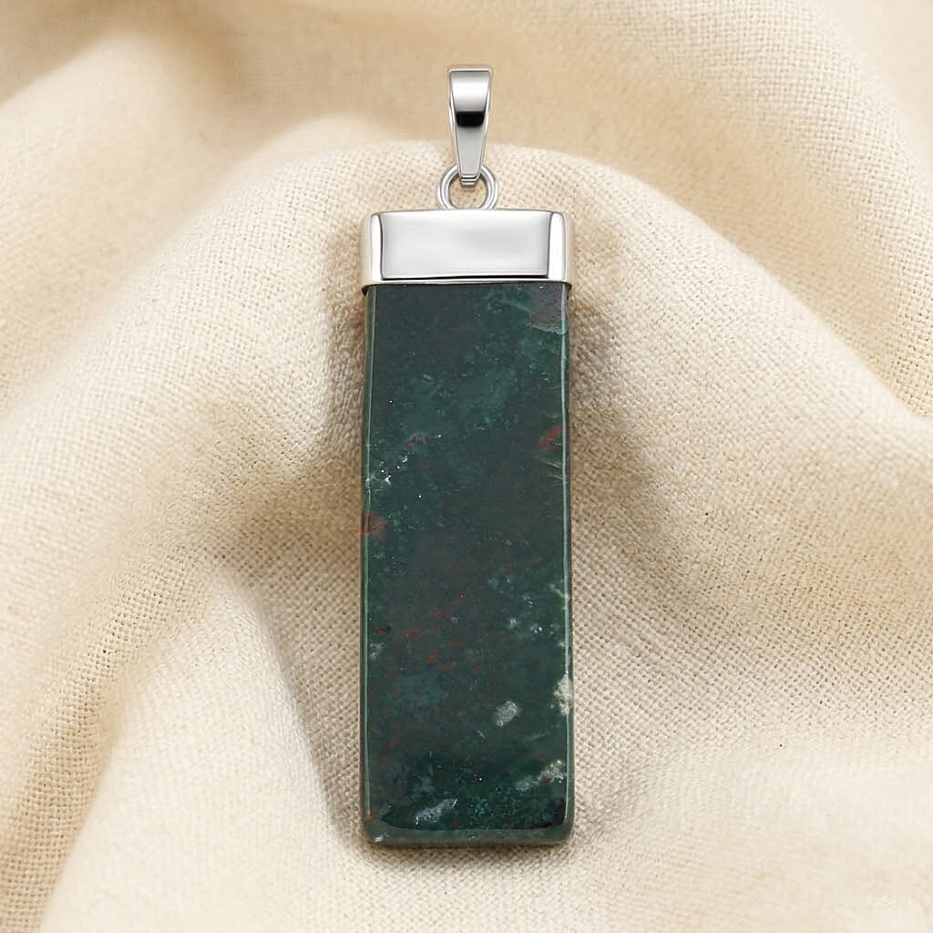 Sleek Crystal Bar Pendant – Wear Your Intention