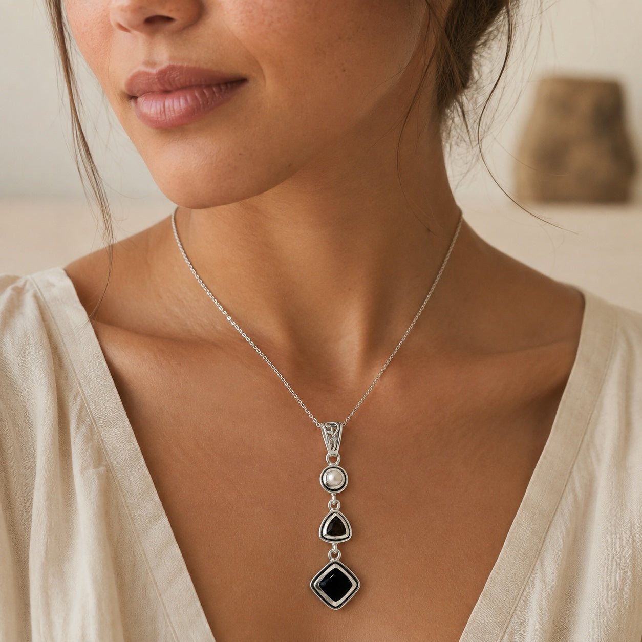 Black Obsidian Pendant – Pearl Crystal Teardrop Jewelry