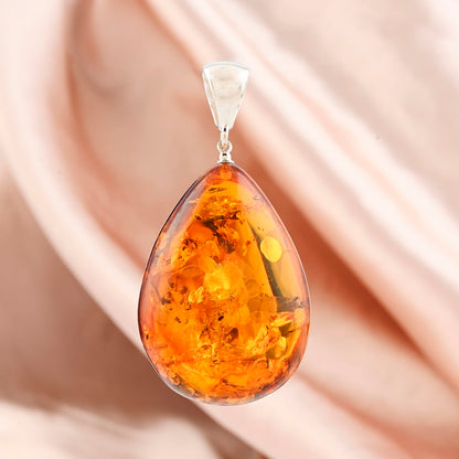 Baltic Amber Pendant – A Stone for Positivity & Renewal