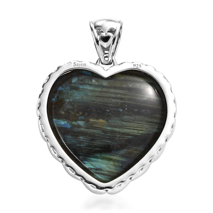 Labradorite Heart Pendant – Move Forward Confidently
