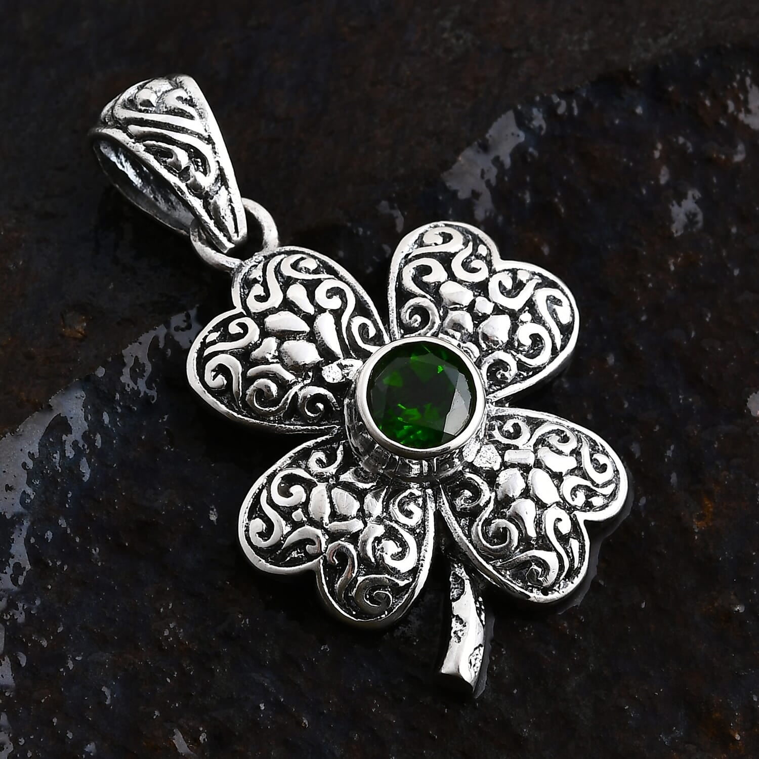 Bali Legacy Chrome Diopside 0.85 ctw Leaf Clover Pendant – A Symbol of Good Luck and  Abundance