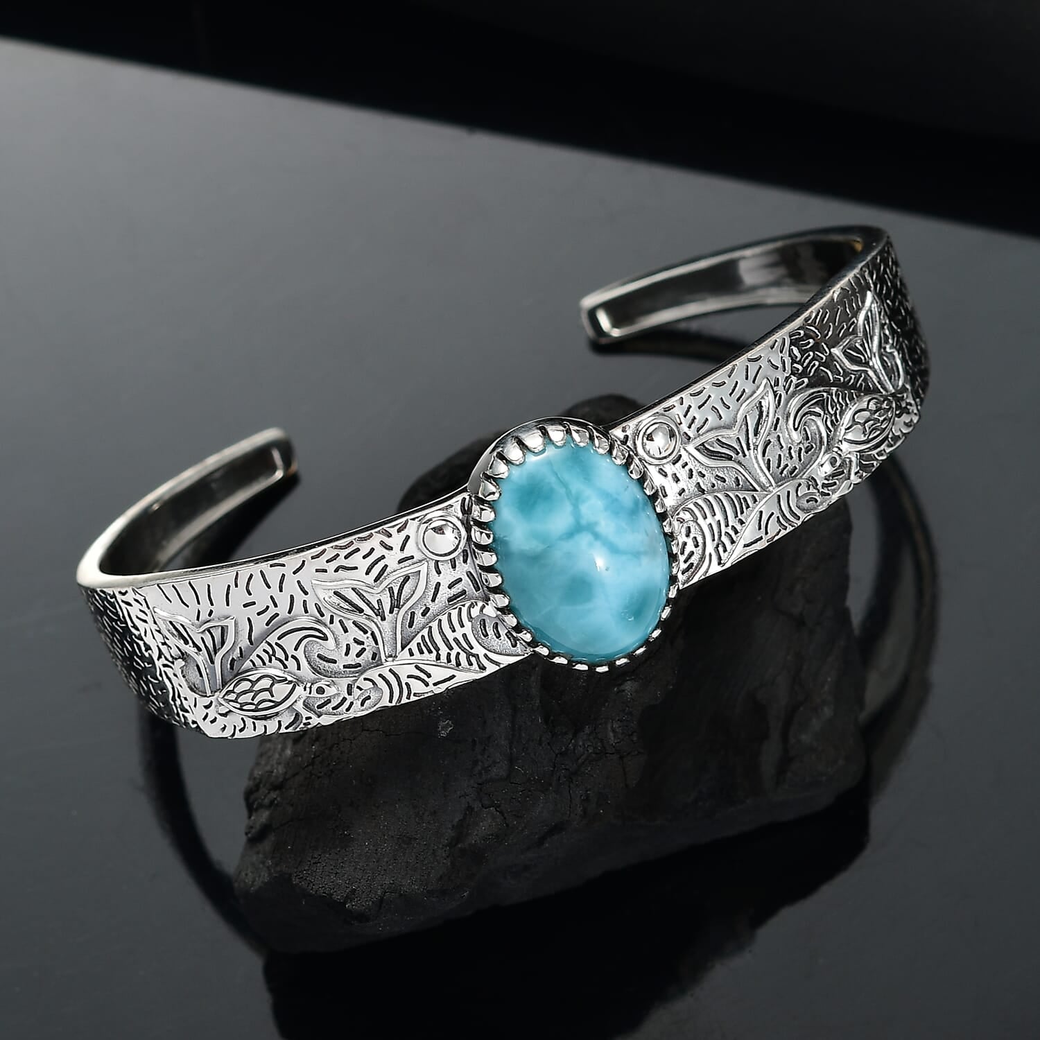 DJOY Premium Larimar 13.60 ctw Fin and Flow Cuff Bracelet – A Symbol of Tranquility and Balance