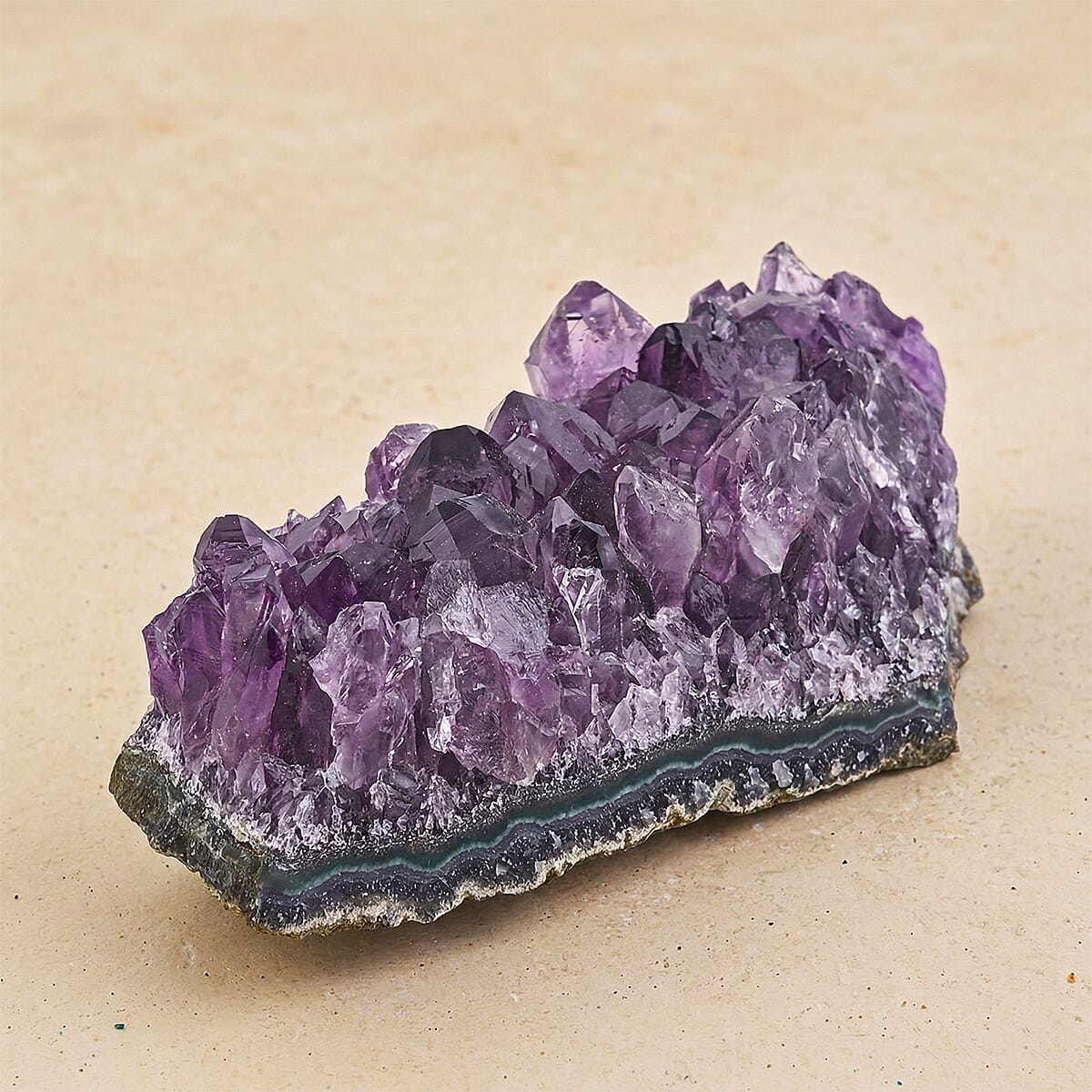 Amethyst Crystal – Enhance Your Peace & Energy Flow