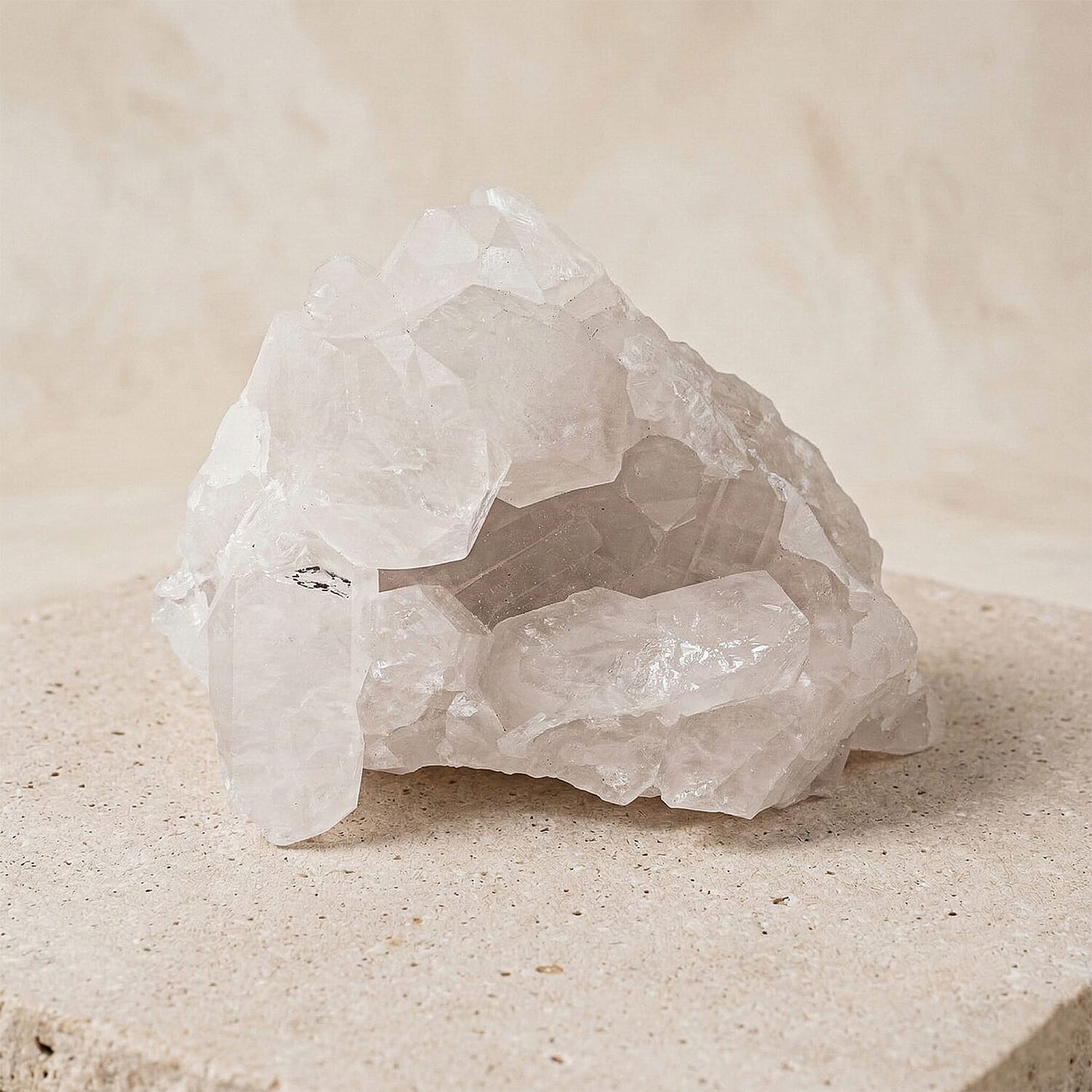 Clear Quartz Clusters – Amplify Energy & Emotional Clarity