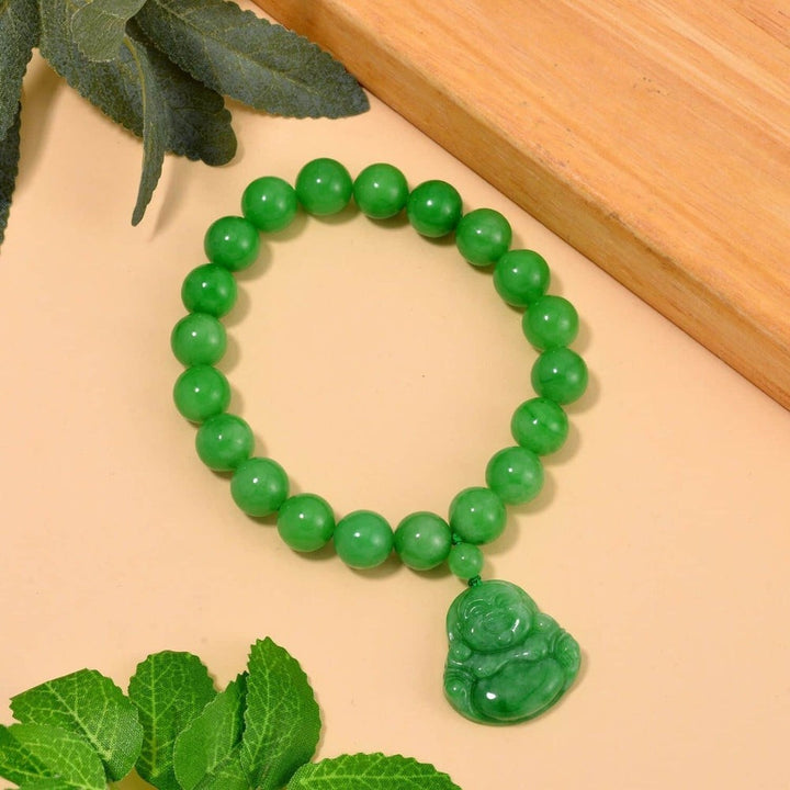 Green Jade Carved Bead Bracelet