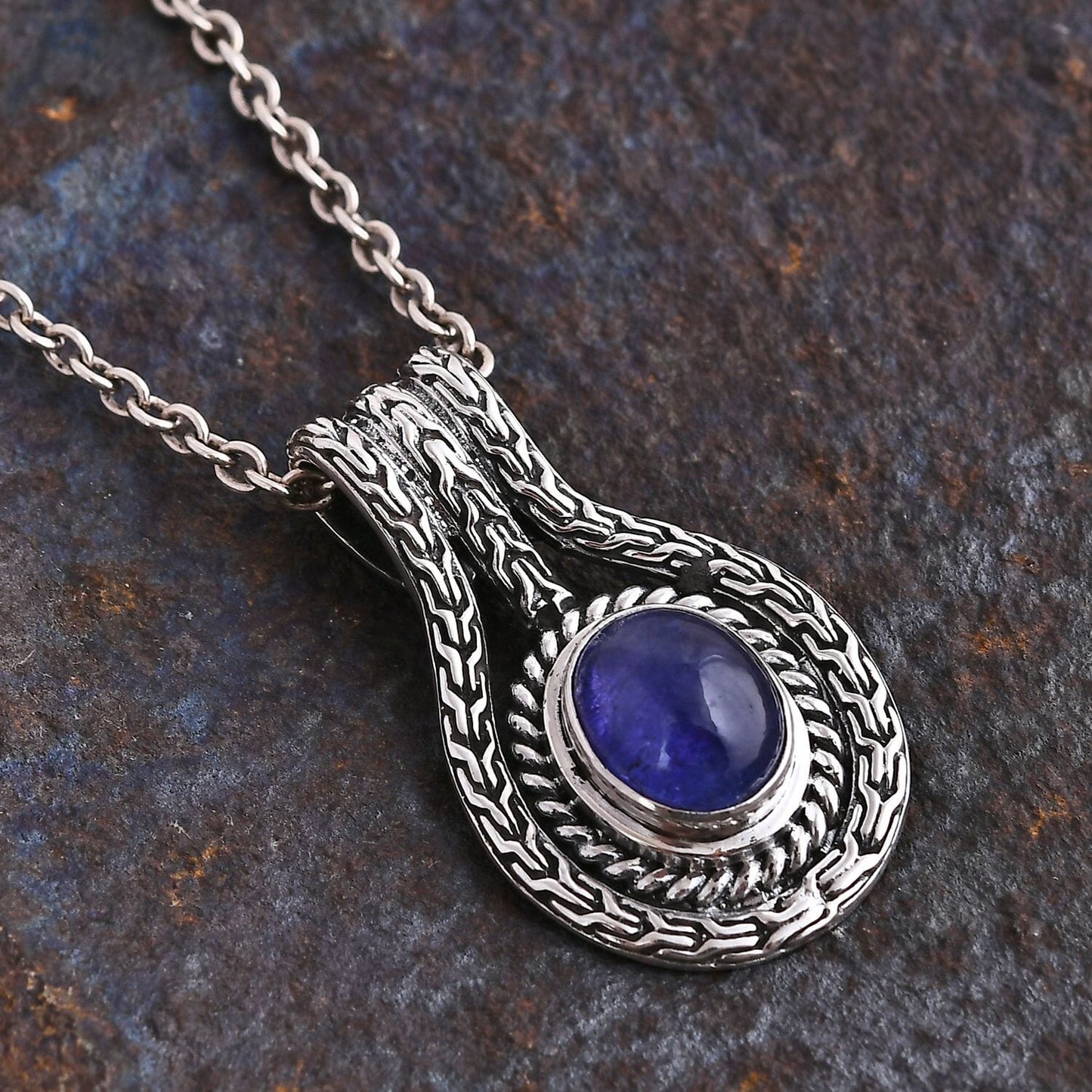 Balinese Tanzanite Pendant – Spiritual Awareness & Deep Insight