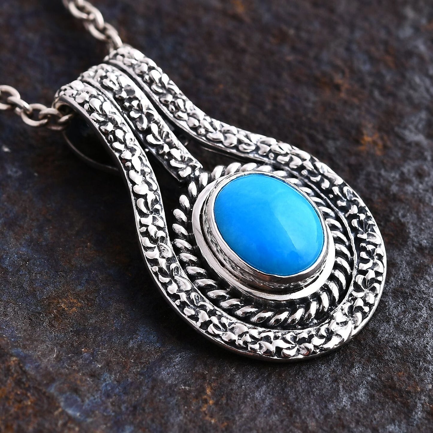 Balinese Tanzanite Pendant – Spiritual Awareness & Deep Insight