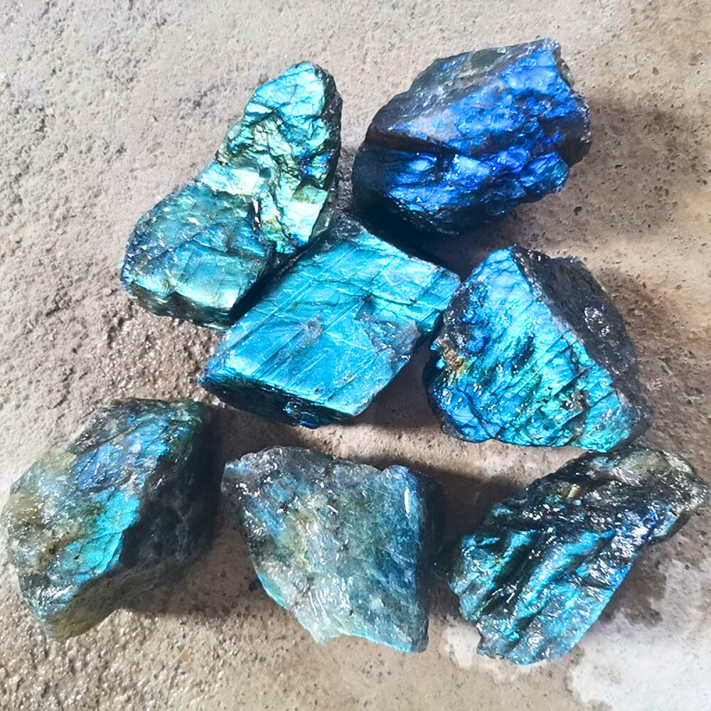 Natural Raw Labradorite Stones