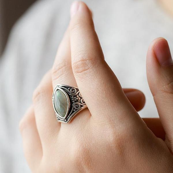 Awakening Labradorite Ring – MindfulSouls