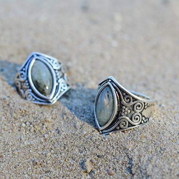 Awakening Labradorite Ring – MindfulSouls