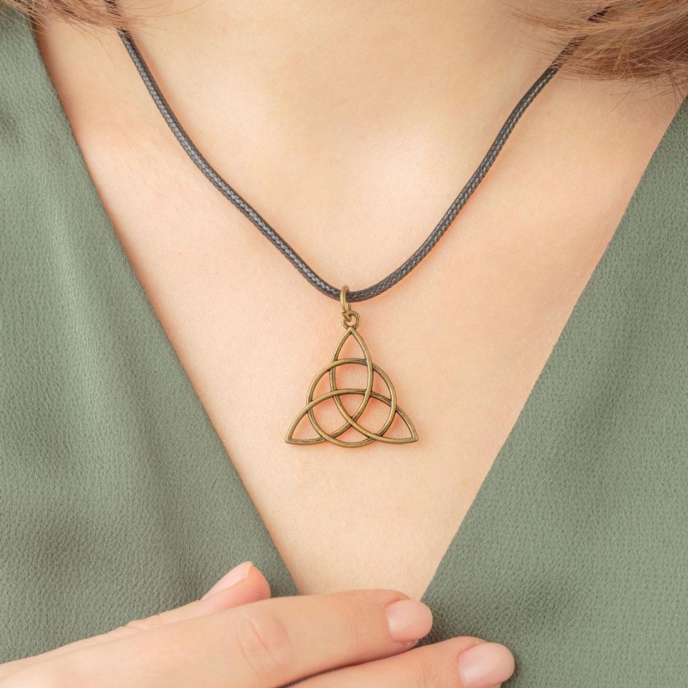 The Triquetra Necklace