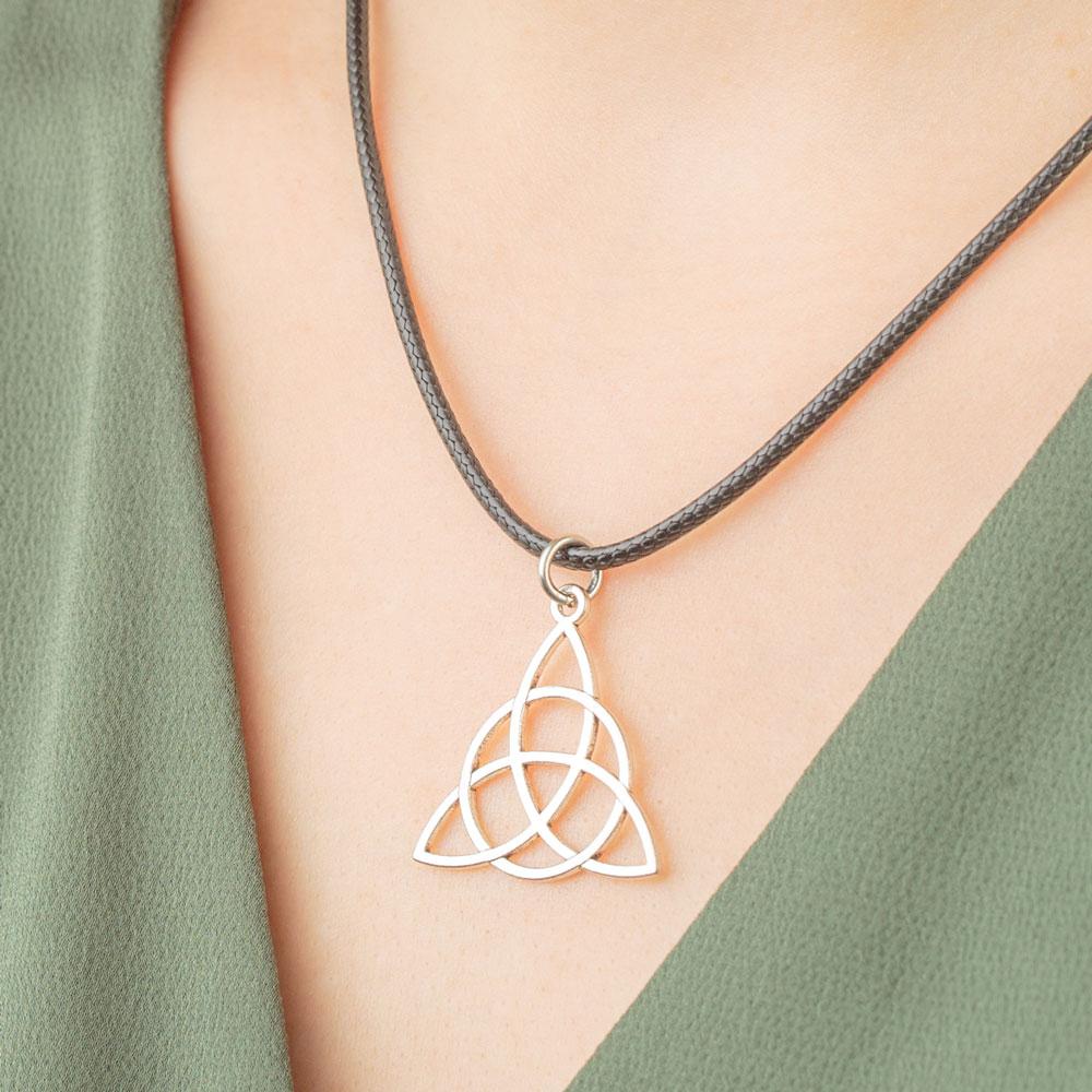 The Triquetra Necklace