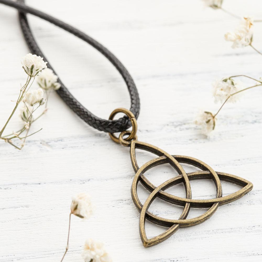 The Triquetra Necklace