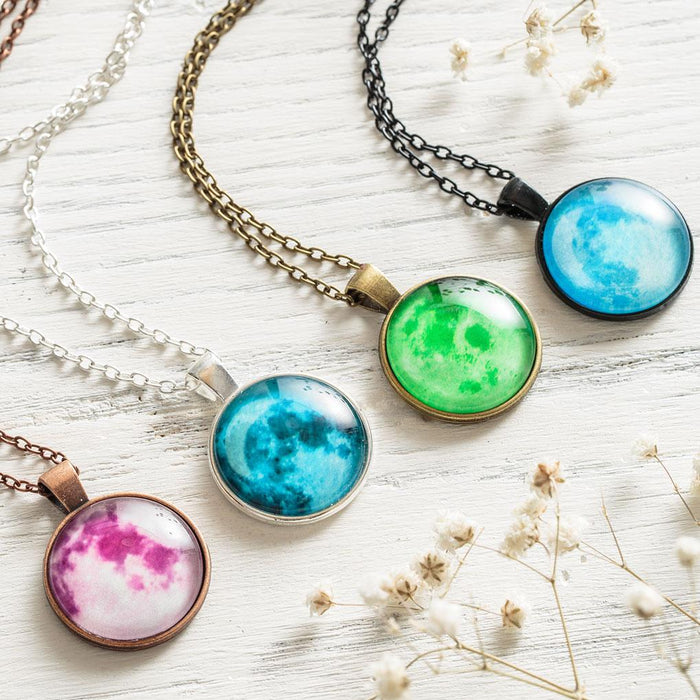 Glowing Moon Necklace – MindfulSouls